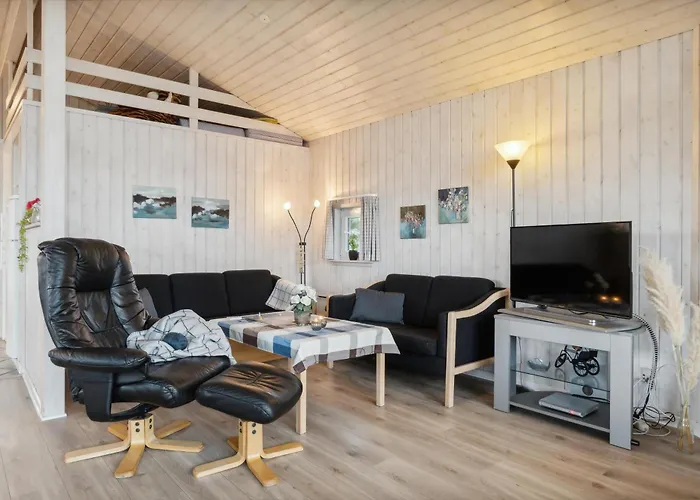 1094 * Bjerregård